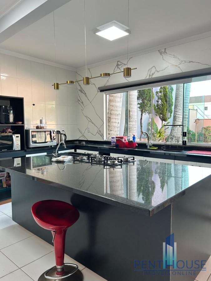 Casa, 3 quartos, 240 m² - Foto 3