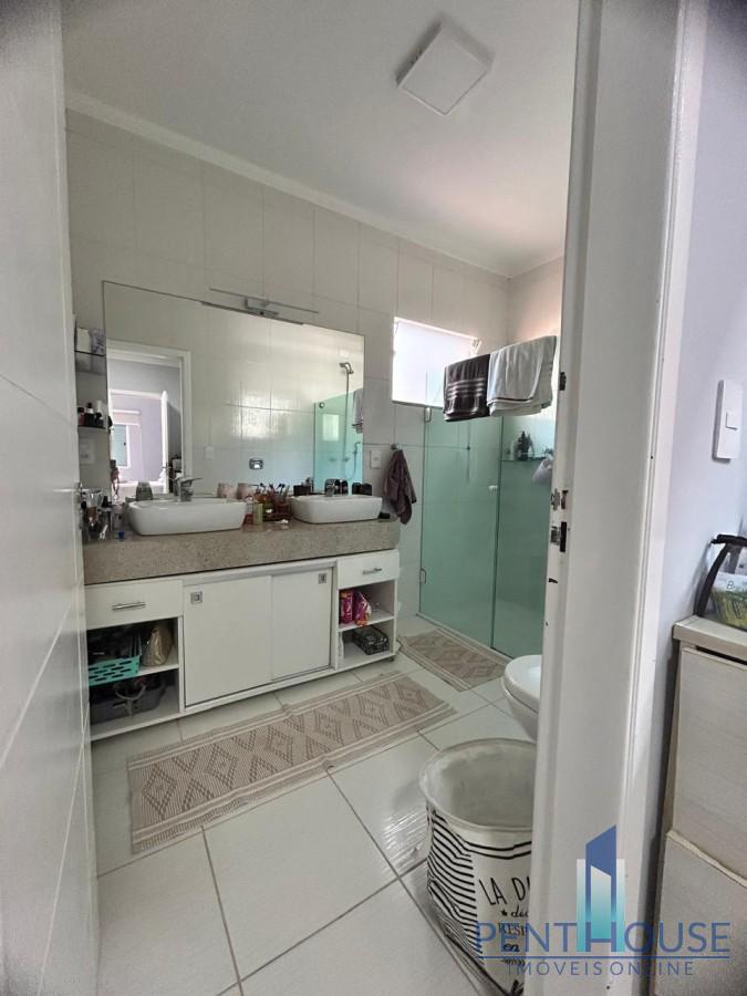 Casa, 3 quartos, 240 m² - Foto 29