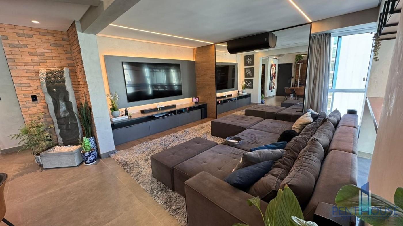 Cobertura, 3 quartos, 210 m² - Foto 2